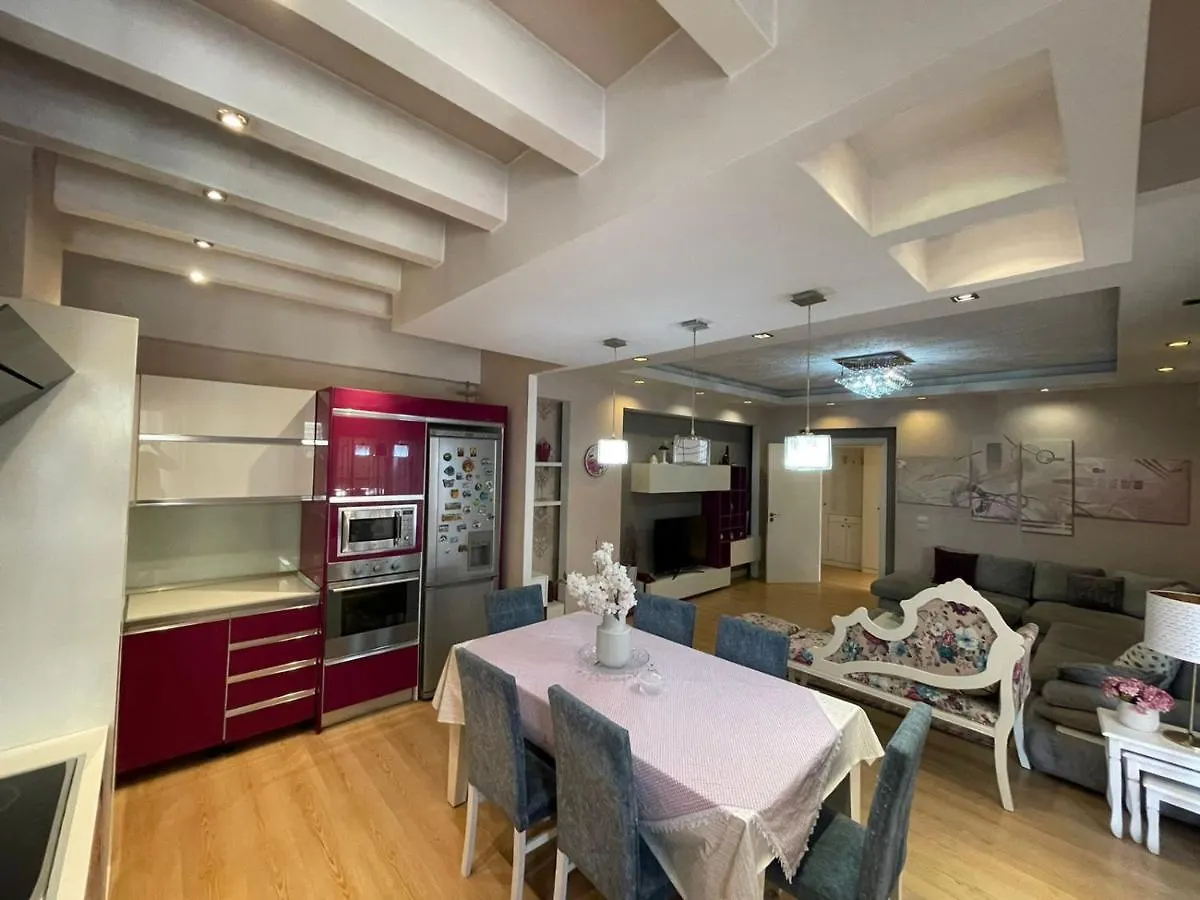 3 Bedroom Apartment Tirana Albanien