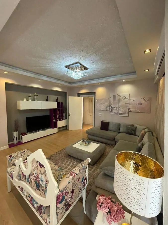 3 Bedroom Apartment Tirana Albanien