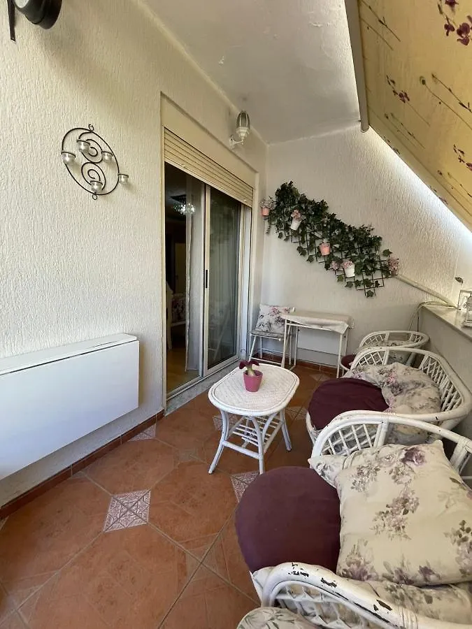 3 Bedroom Apartment Tirana 0*,